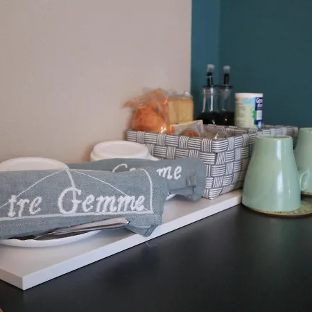 Nocleg ze śniadaniem Le Di Sonia Tre Gemme Zaffiro 3*